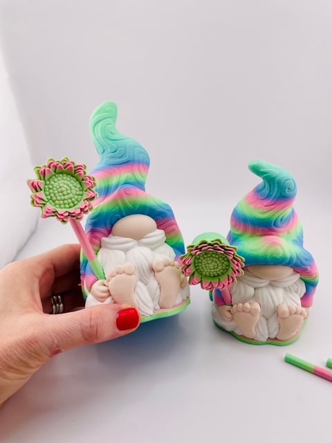 Flower Holding Gnome 3d model