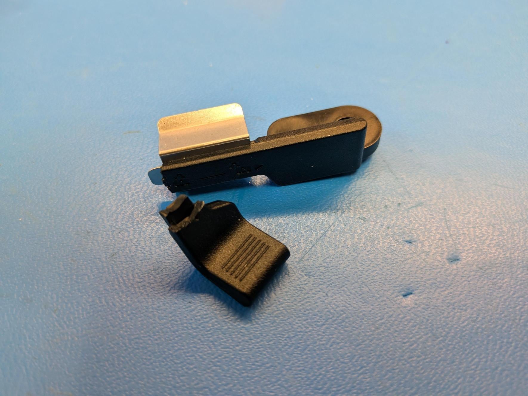 Snapmaker J1/J1S front bed latch 3d model