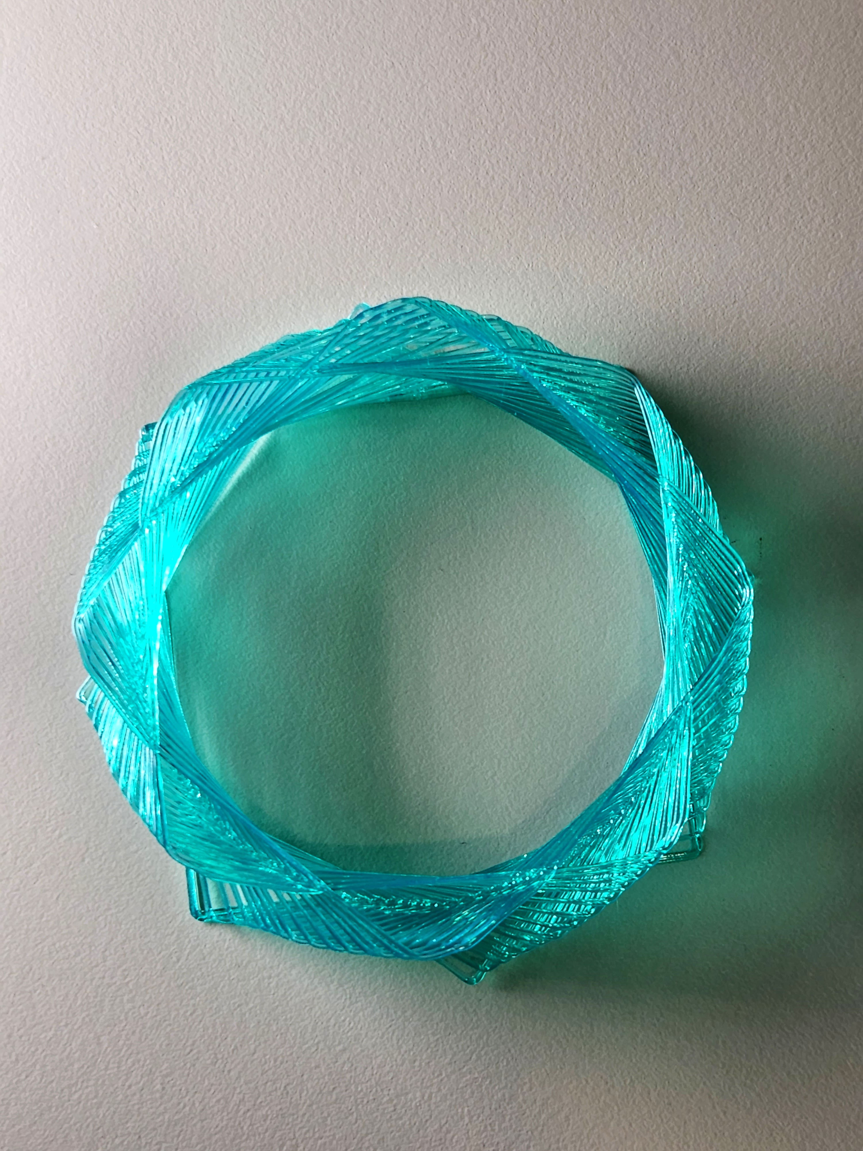 Twisted CrossLoop Bracelet 3d model