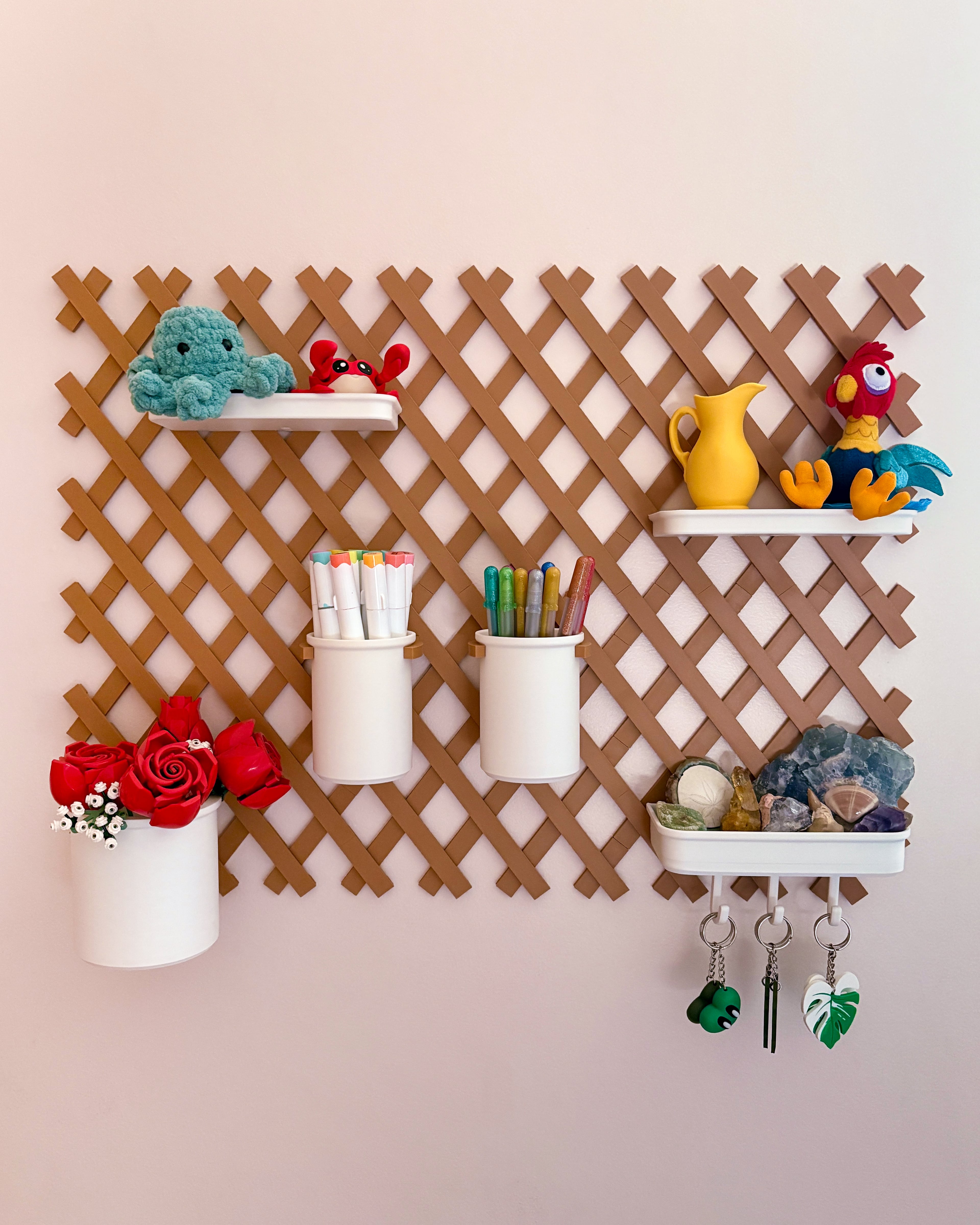 Perfect addition for a little girl's bedroom. She's not quite ready for a real plant, so a few Lego roses will do. Already printing more accessories! Such a fun print.