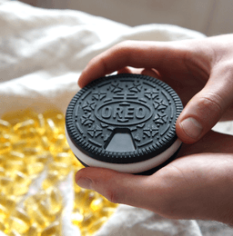 Pill Organizer Fidget - Oreo Style 3d model
