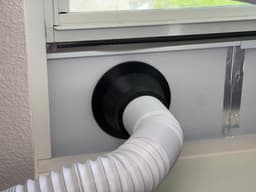 Window Hose Exhaust Adapter for xTool F1 3d model