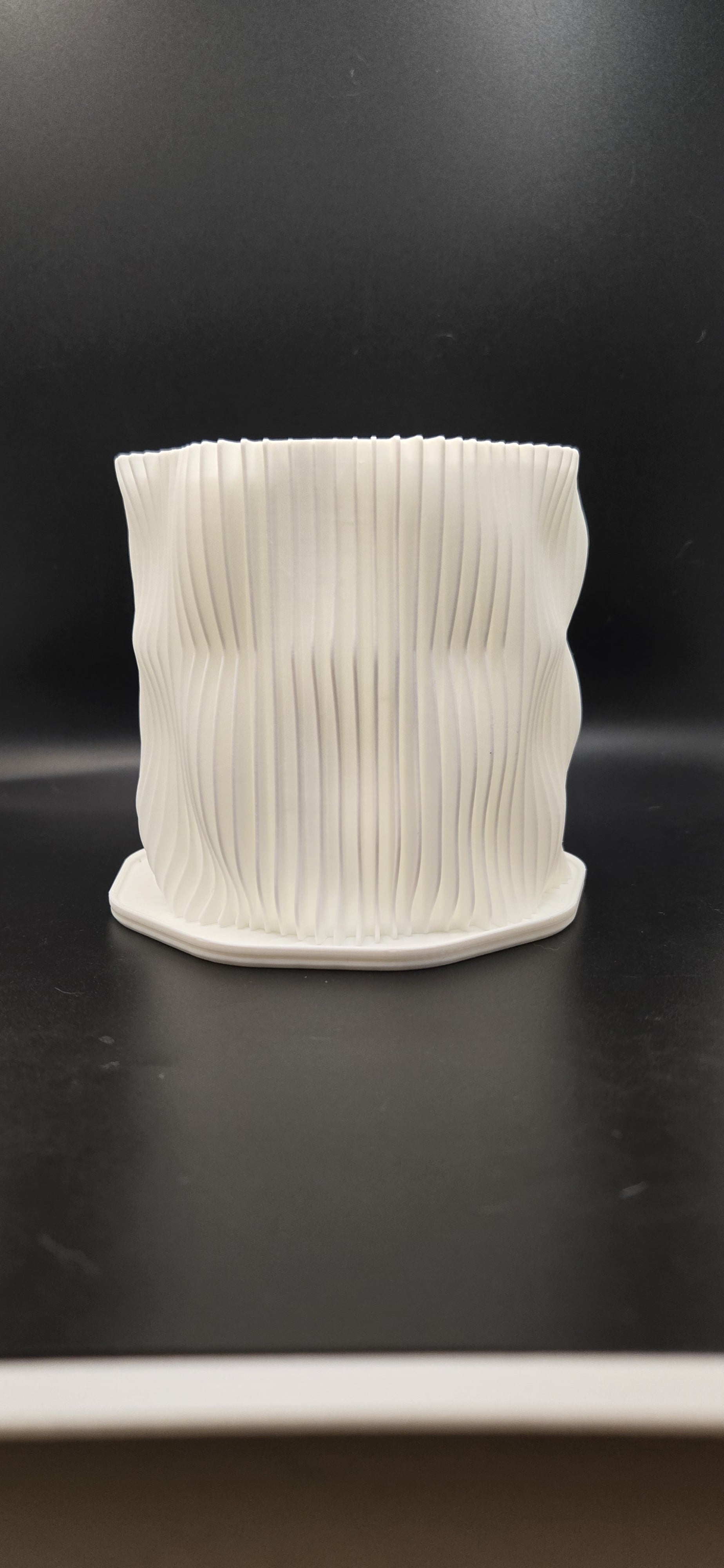 VOLNA PLANTER HEX 3d model