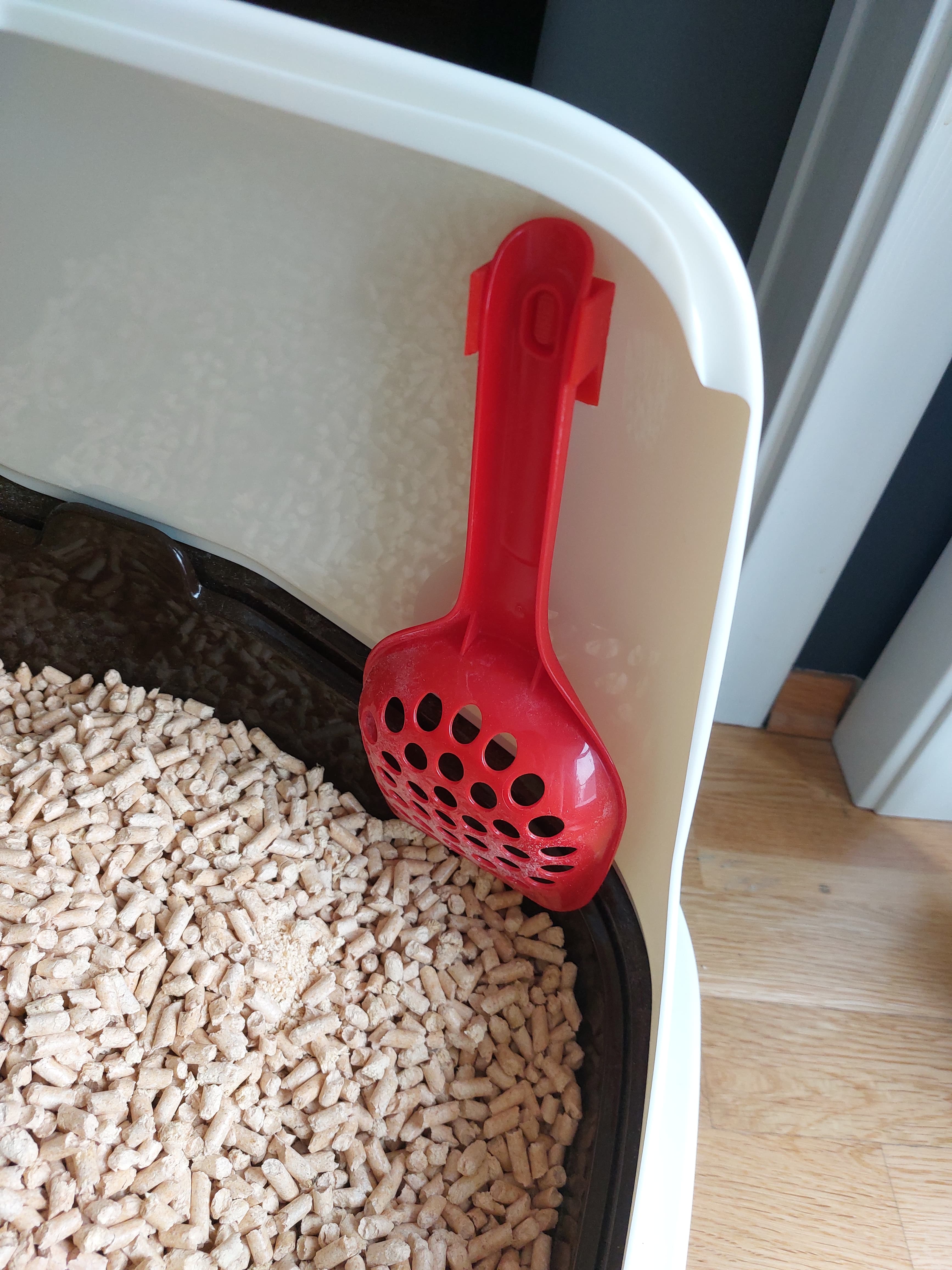 PeeWee litter box scoop mount 3d model