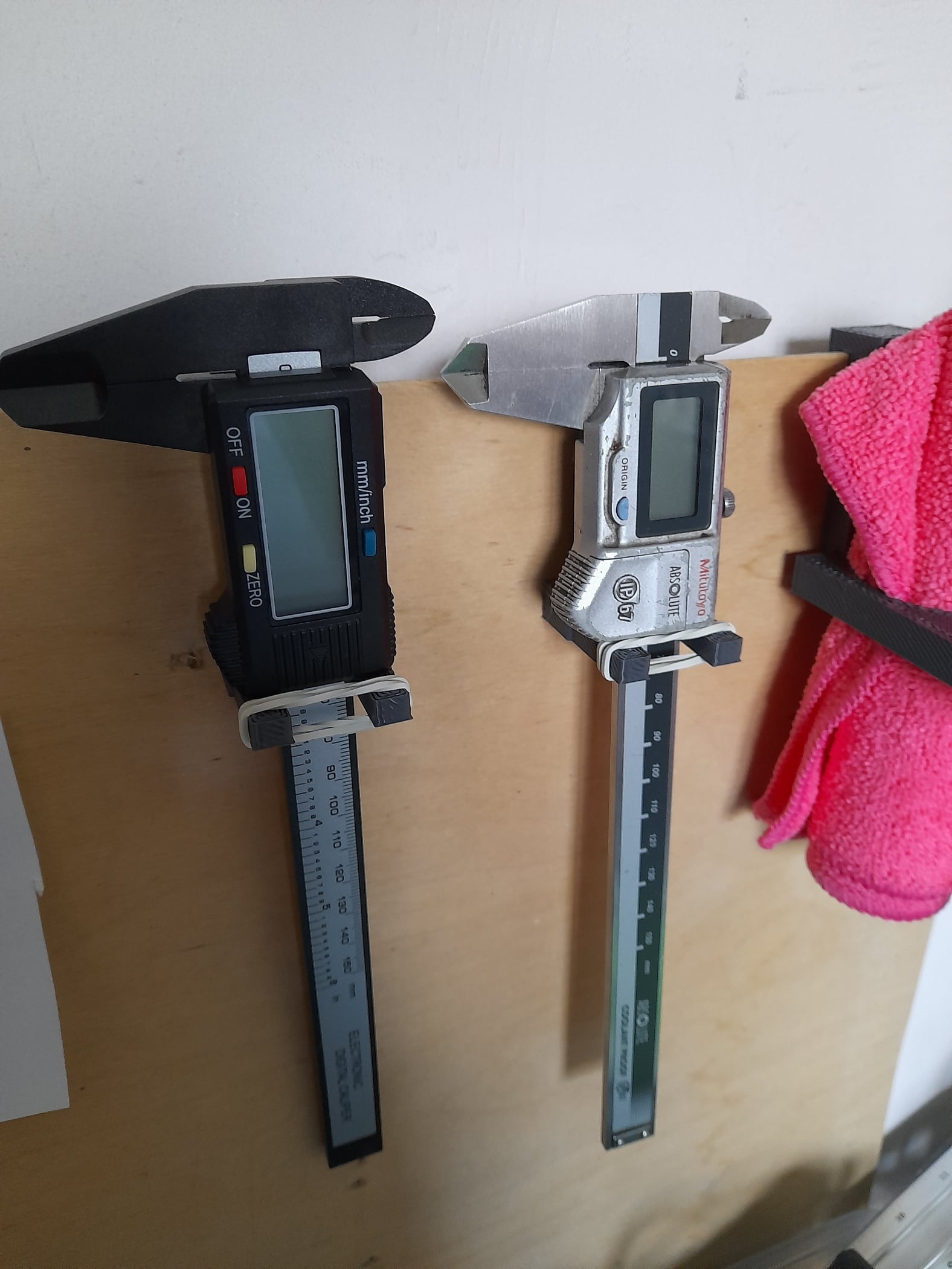 caliper holder with hook 3d model