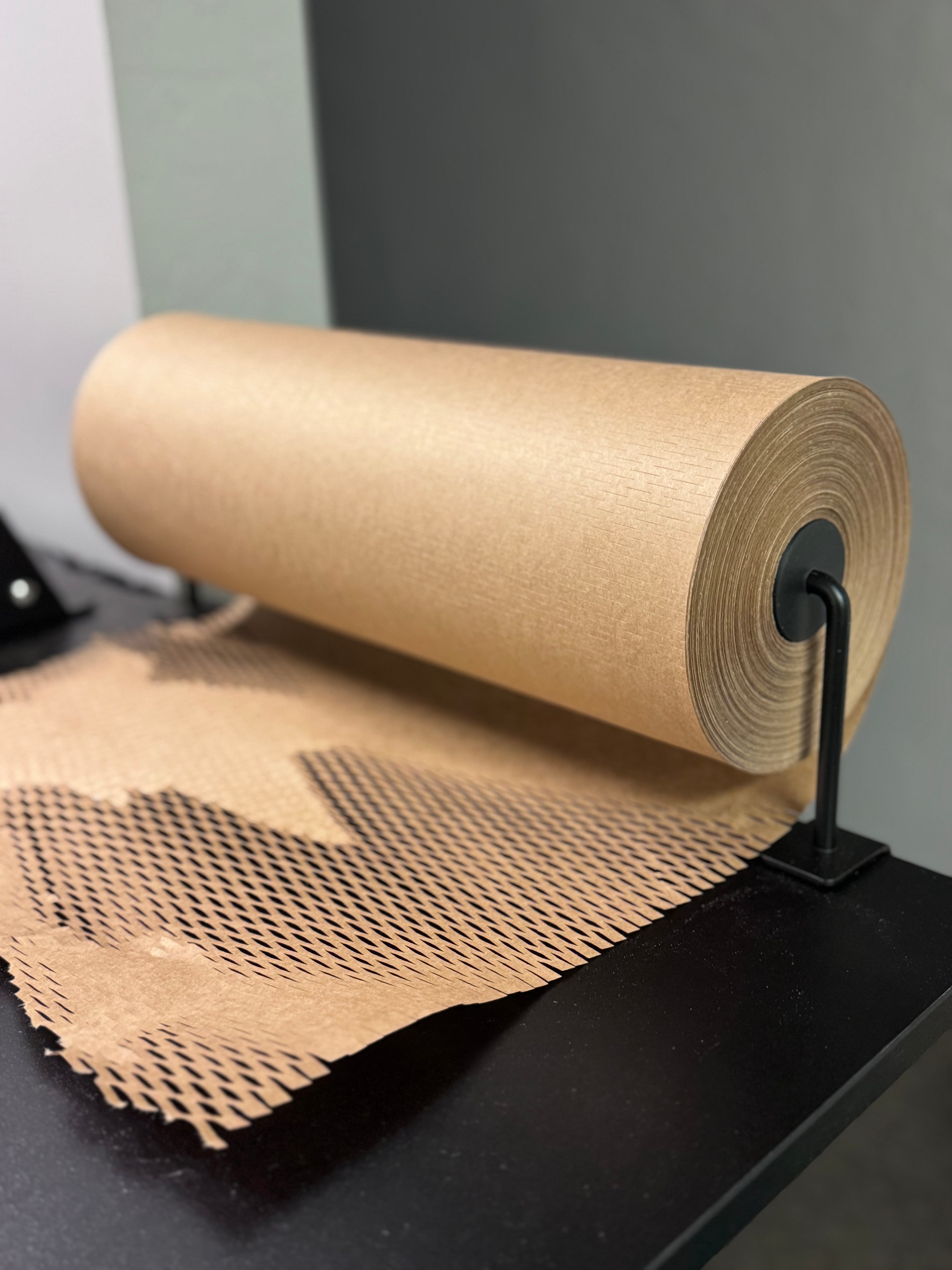 Honeycomb Packing Paper Tabletop Dispenser Collars.3mf 3d model