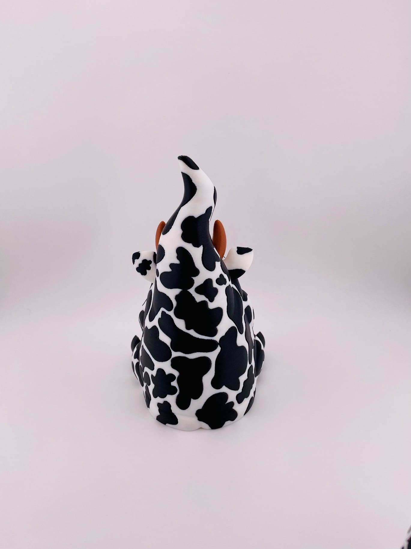 Cow Gnomes Sitting 3d model