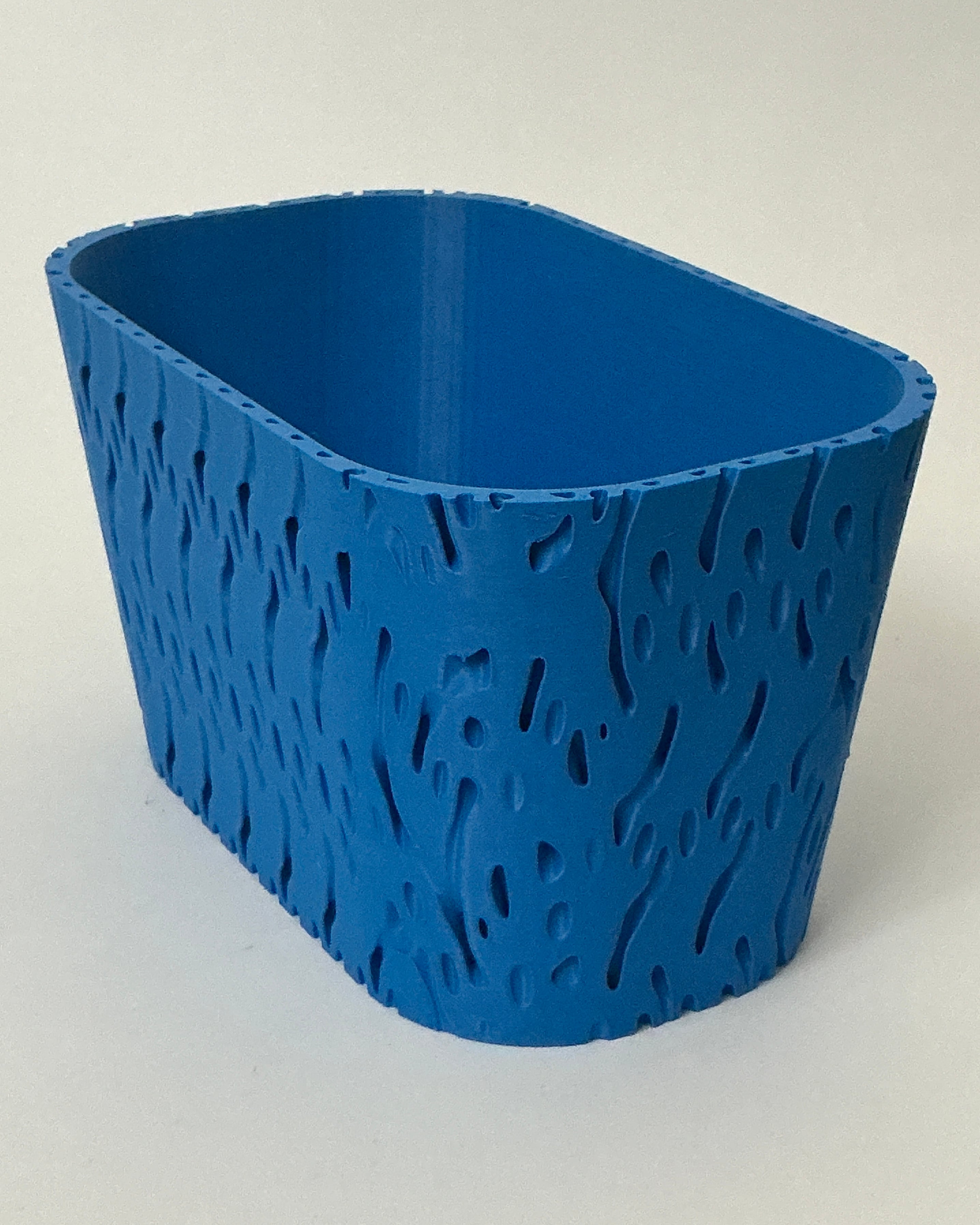 Lidinoid TPMS Lattice Plant Pot Trough 3d model