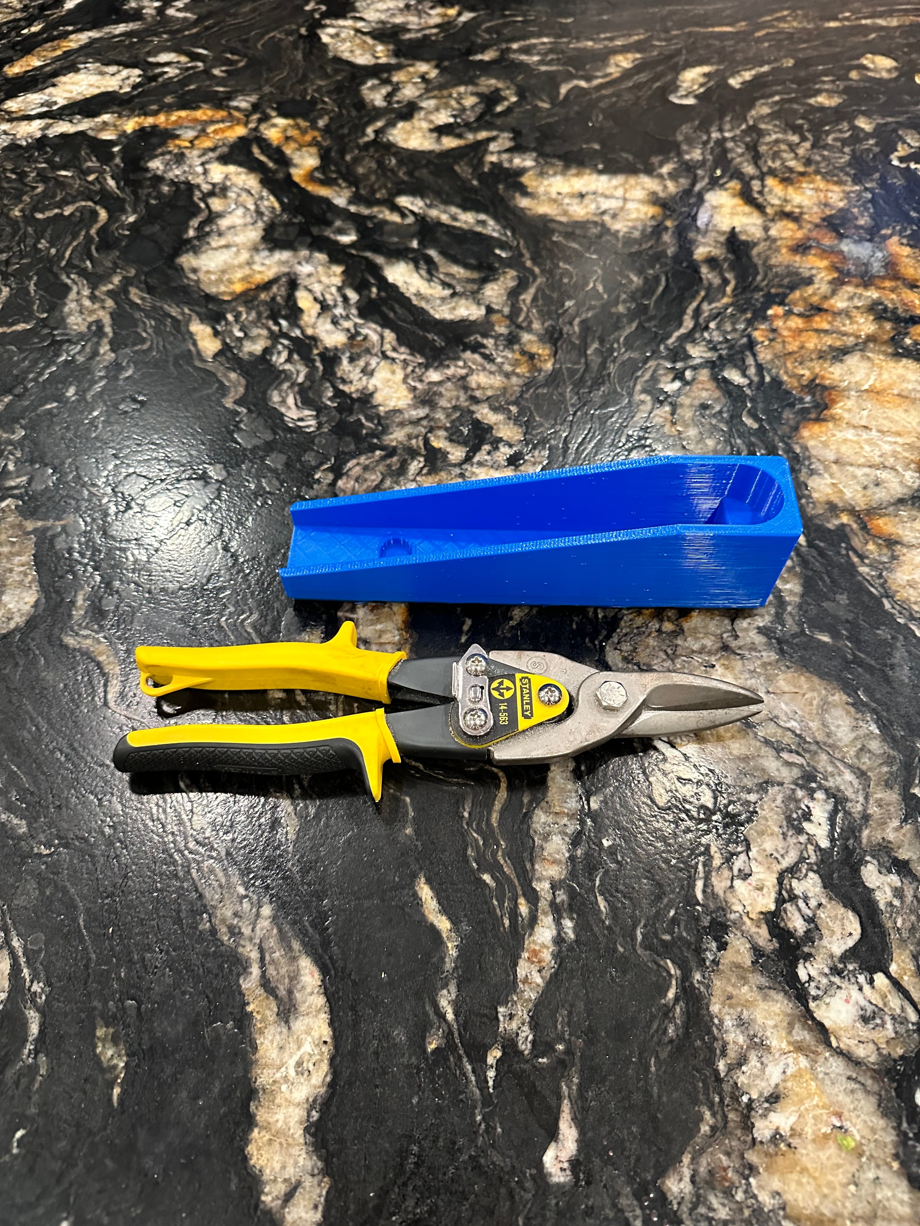 Gridfinity tin snips holder 3d model