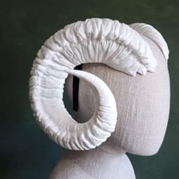 Llista | 3D Printed Curled Horns 3d model