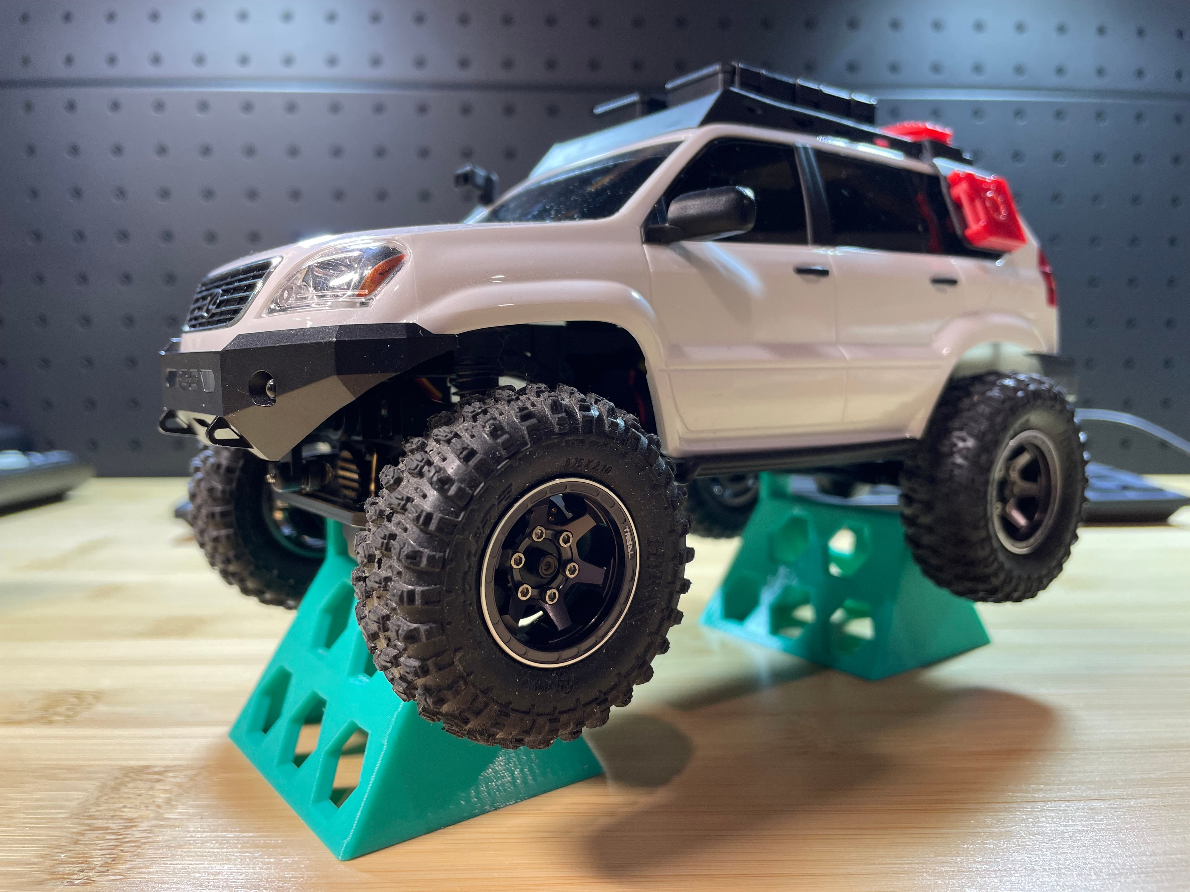 SCX24_GX470_Axle_Stand.stp 3d model