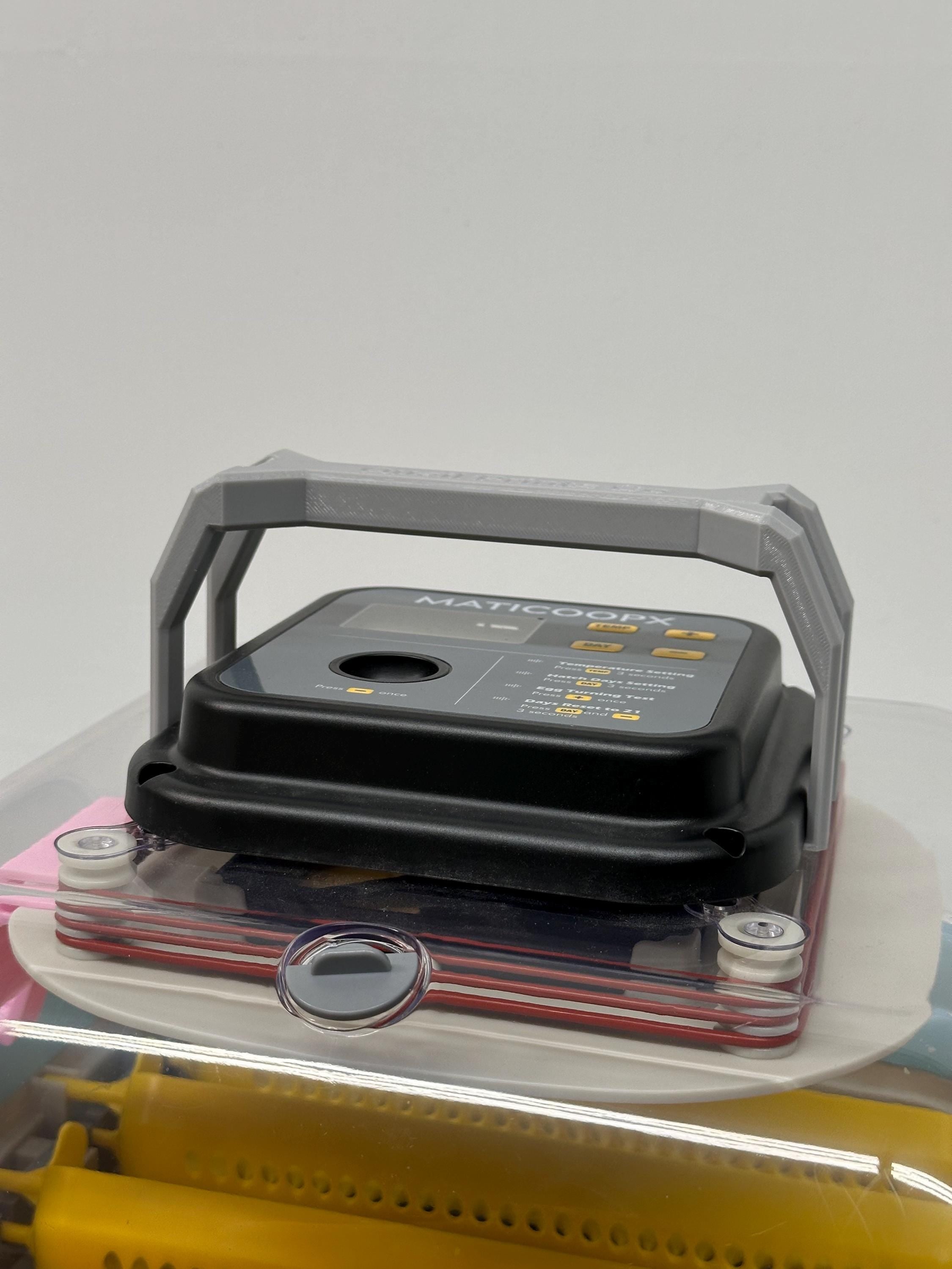 Snap-On Lid Handle for Maticoopx 30 Incubator 3d model