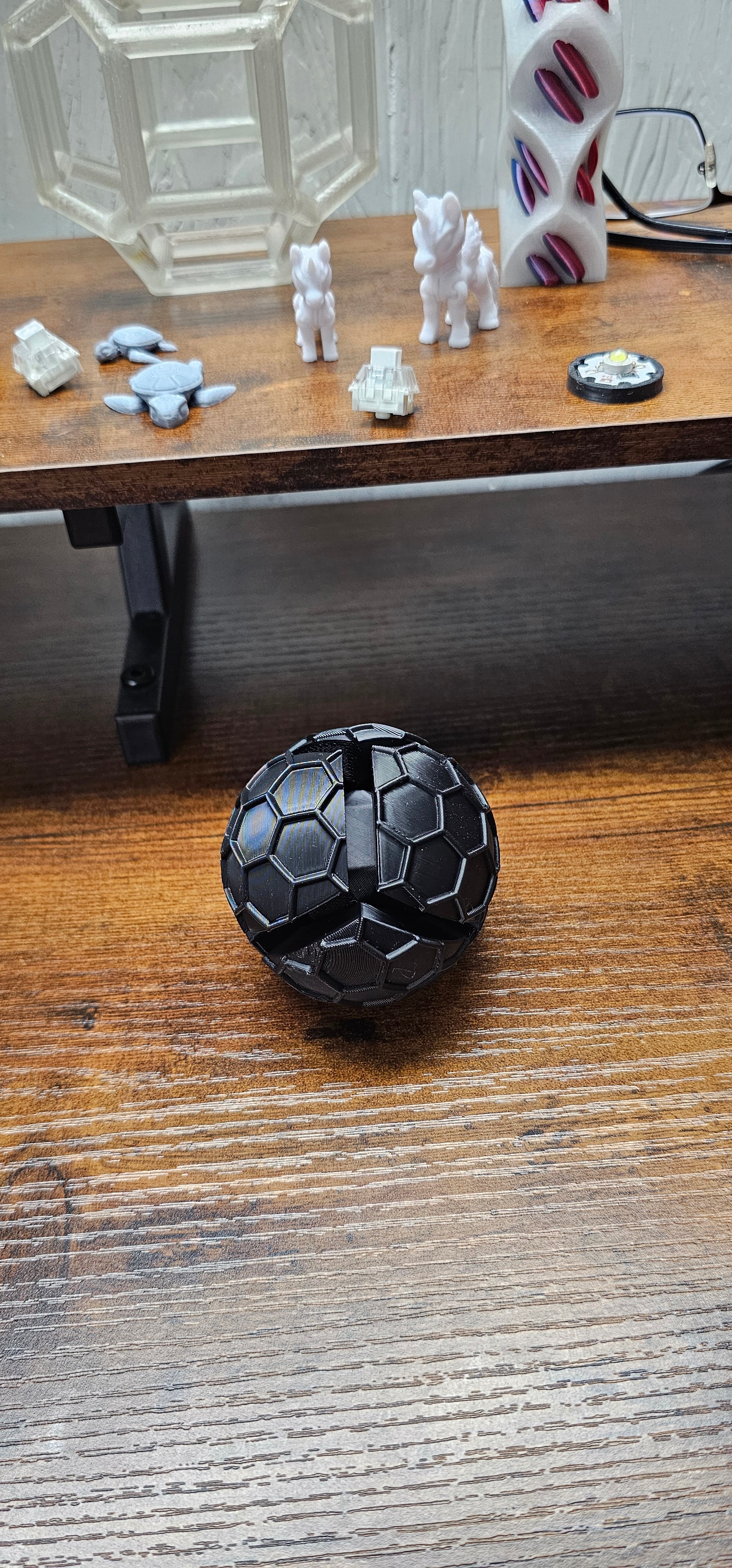 Hex Texture Clicker Ball 3d model