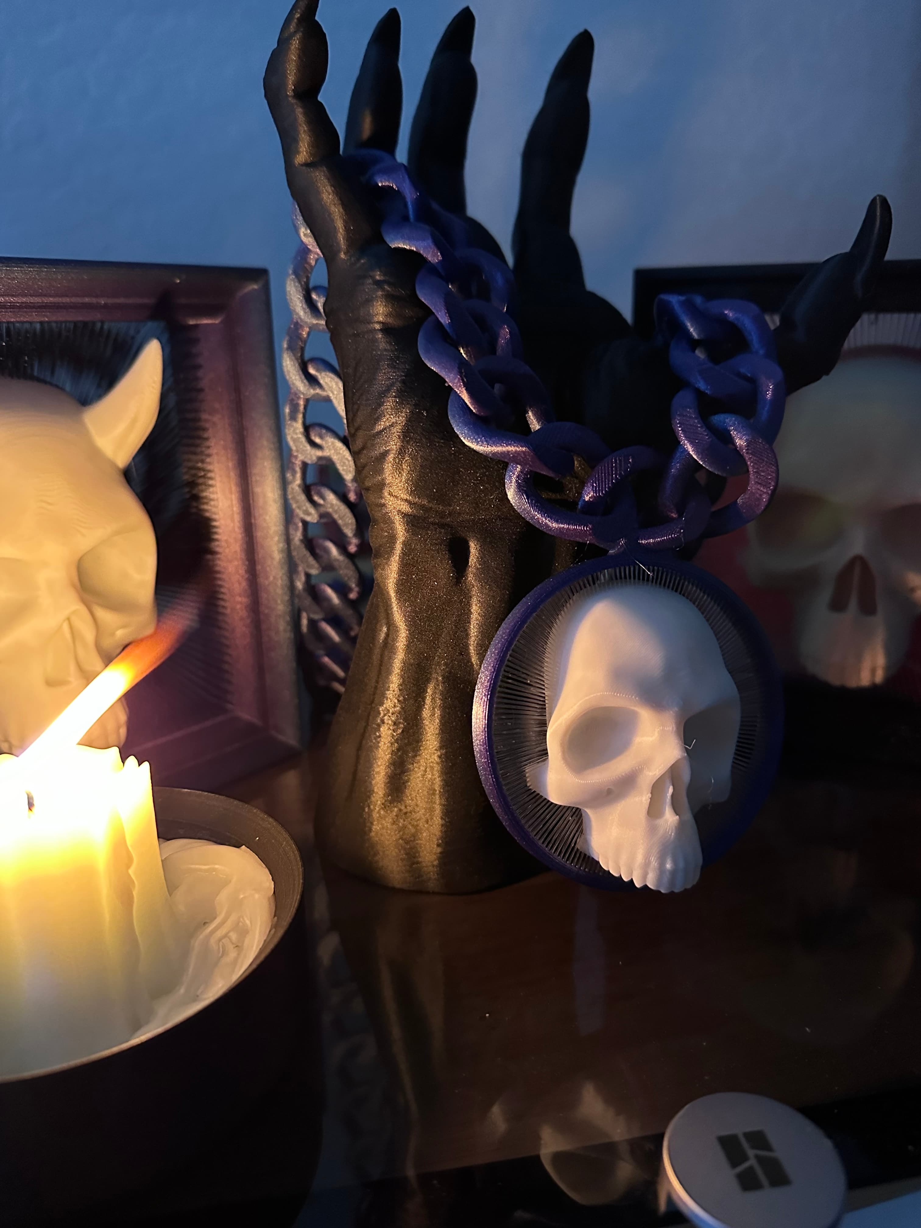 HALLOWEEN WEARABLE TENSEGRITY SPOOKY SKULL PENDANT AND CHAIN PRINT IN PLACE 3d model