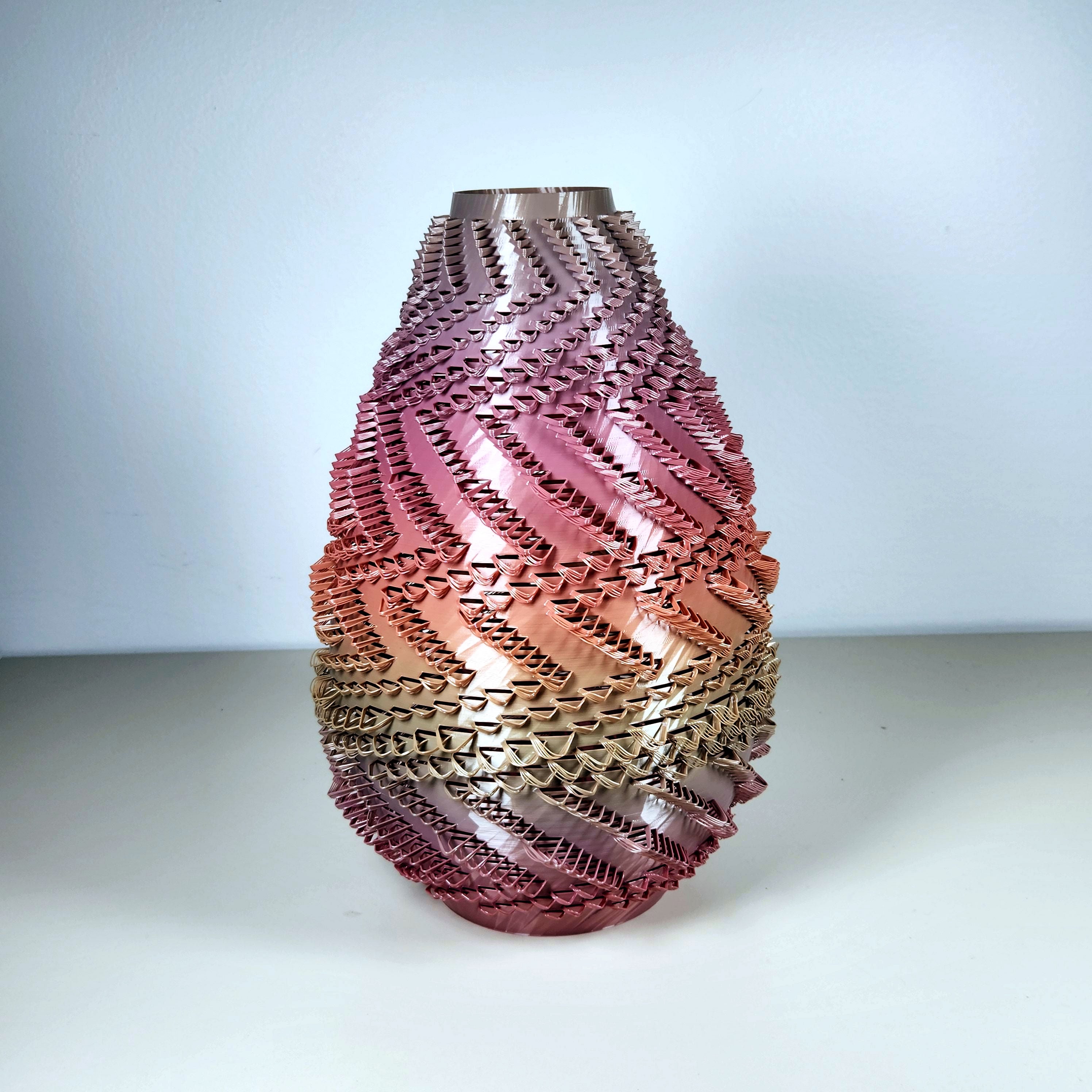 Large Aztec Vase 3d model