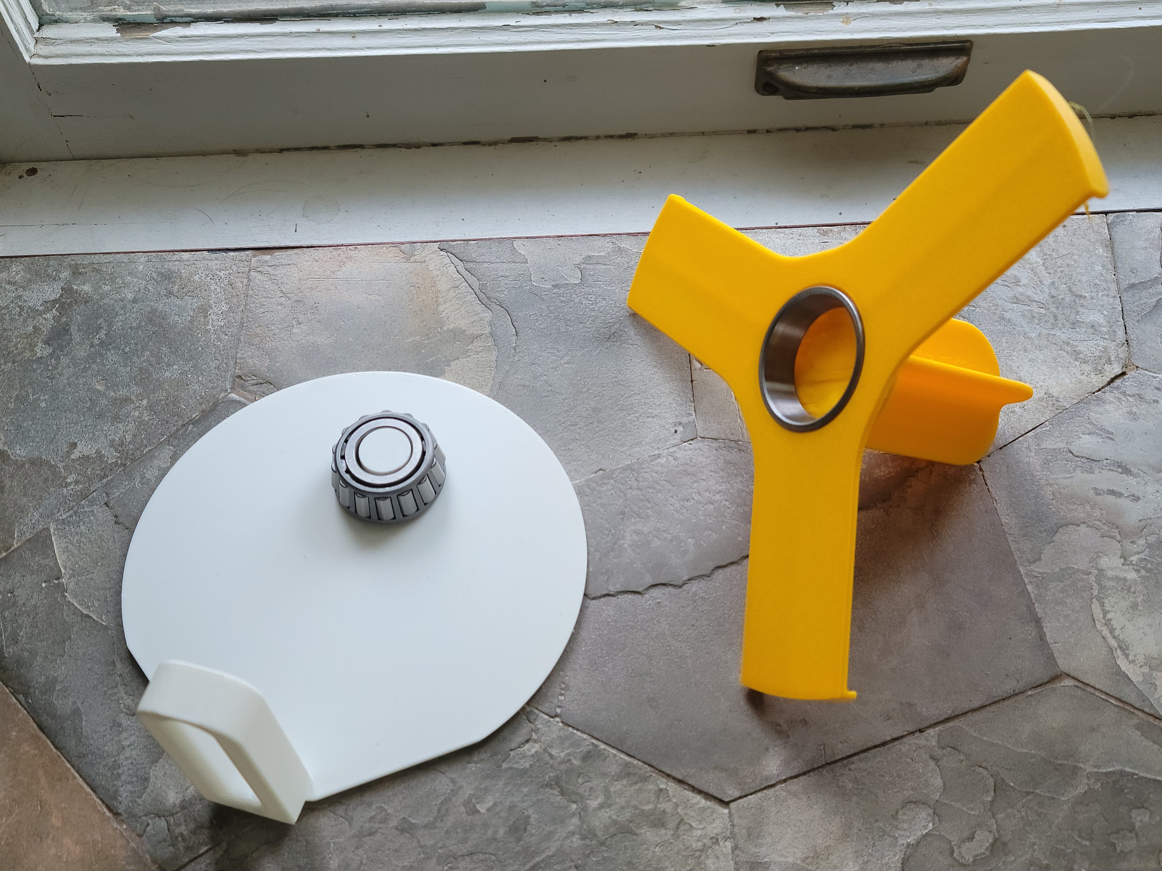 HorizontalFilamentDispenser-TopSide.stl 3d model