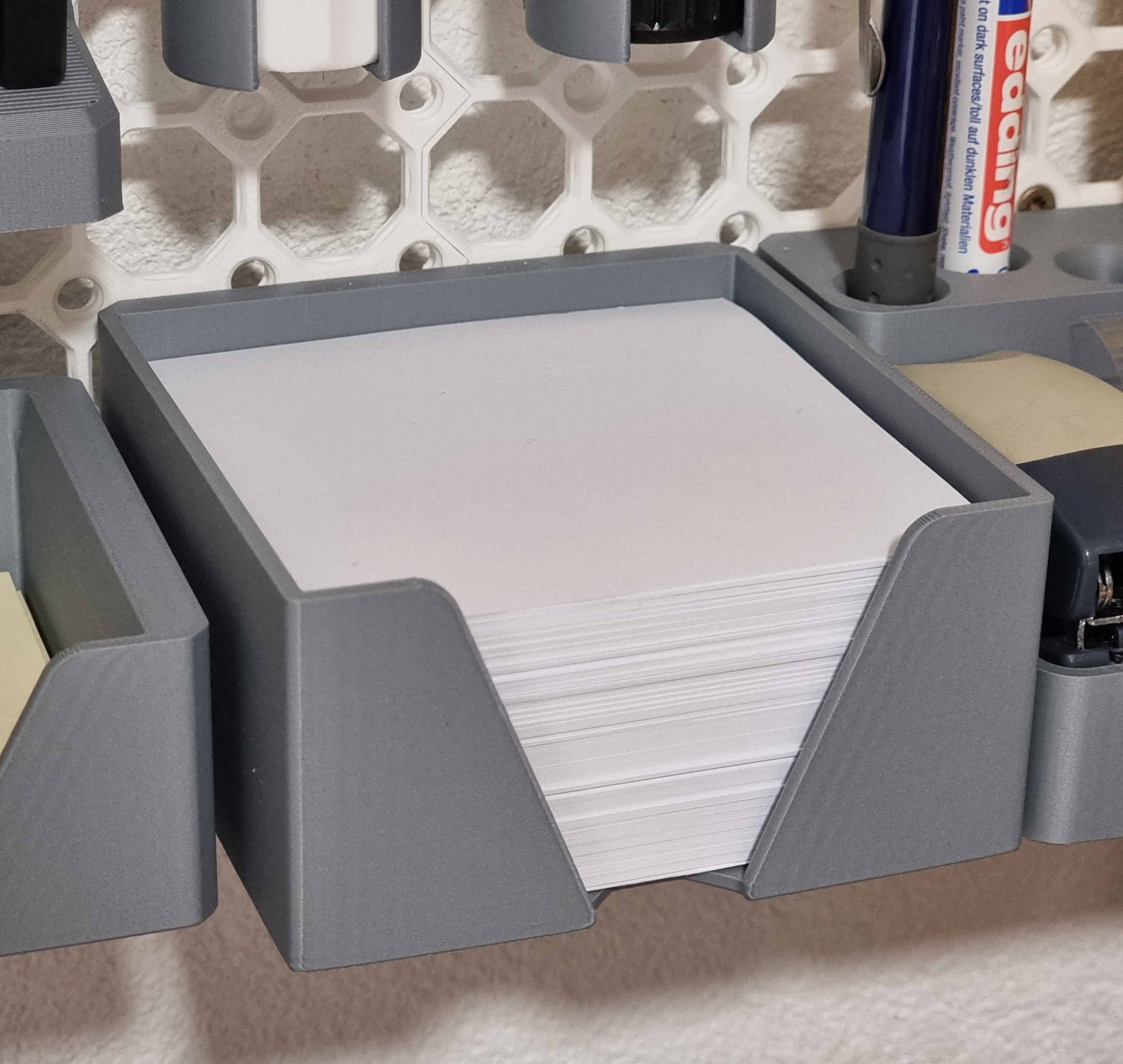 Multiboard note paper holder 3d model
