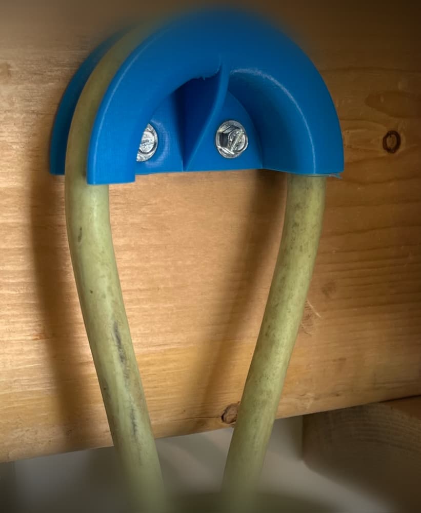 Extension Cord Holder - Screw Mount 3d model