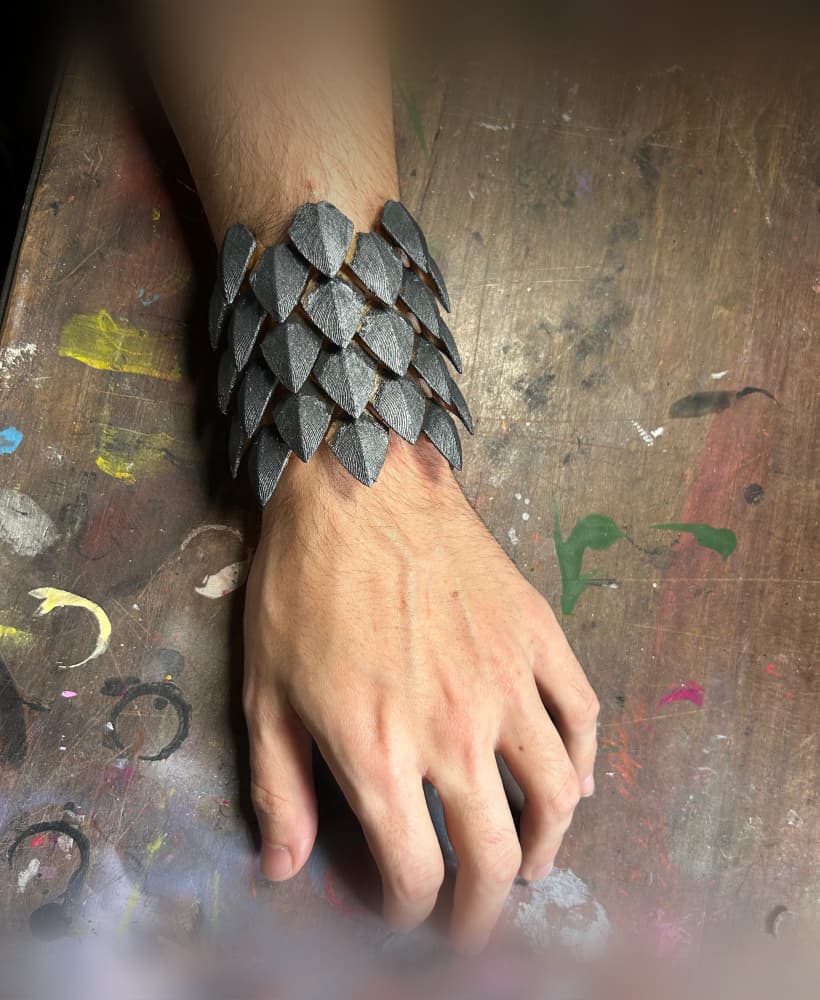 Flexible Scalemail Wristband 3d model