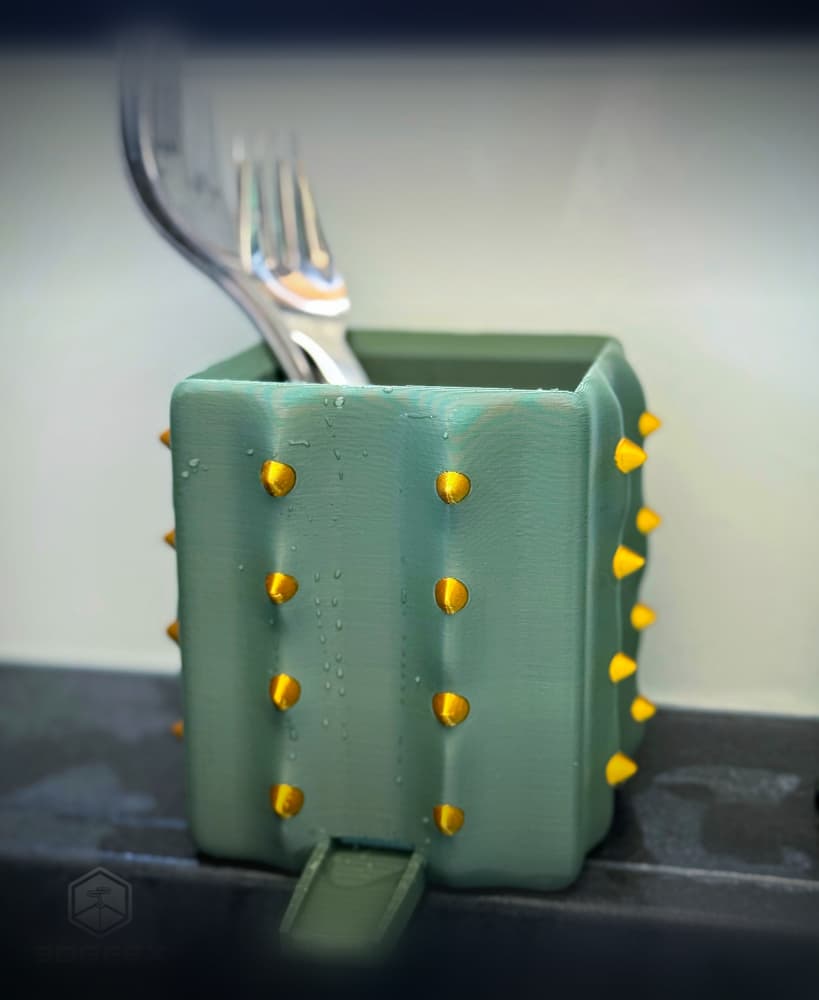 Cactus Box & Utensils Drainer 3d model