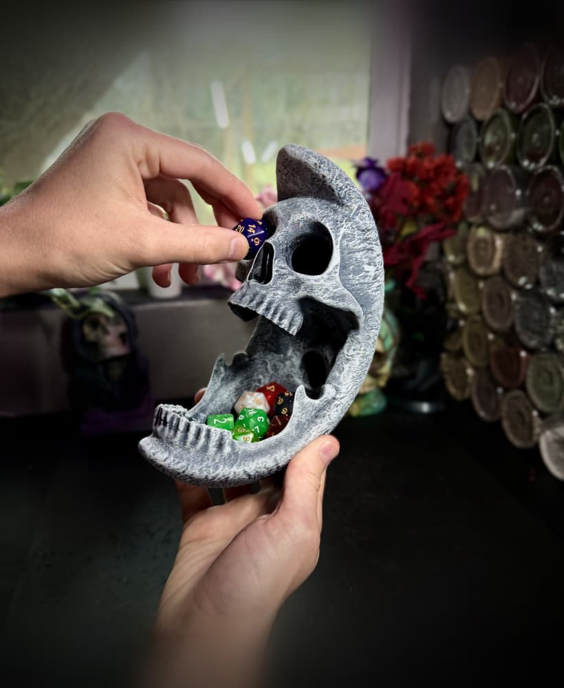 Skull moon dice tower 3d model