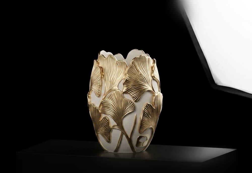 The Ginkgo’s Embrace — Relief Vase 3d model