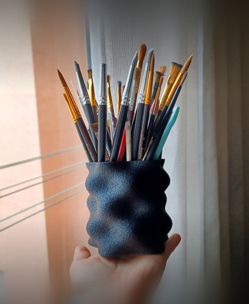 Wavy pencil holder2 3d model