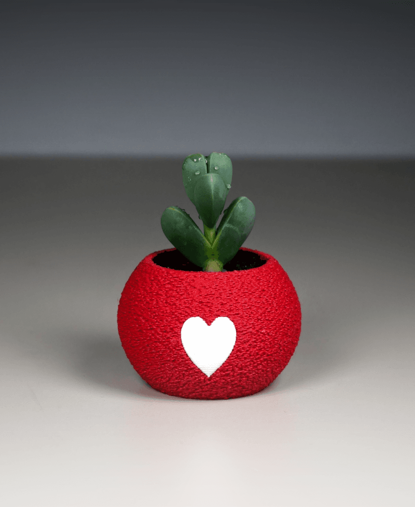 Tiny Valentine pot.stl 3d model