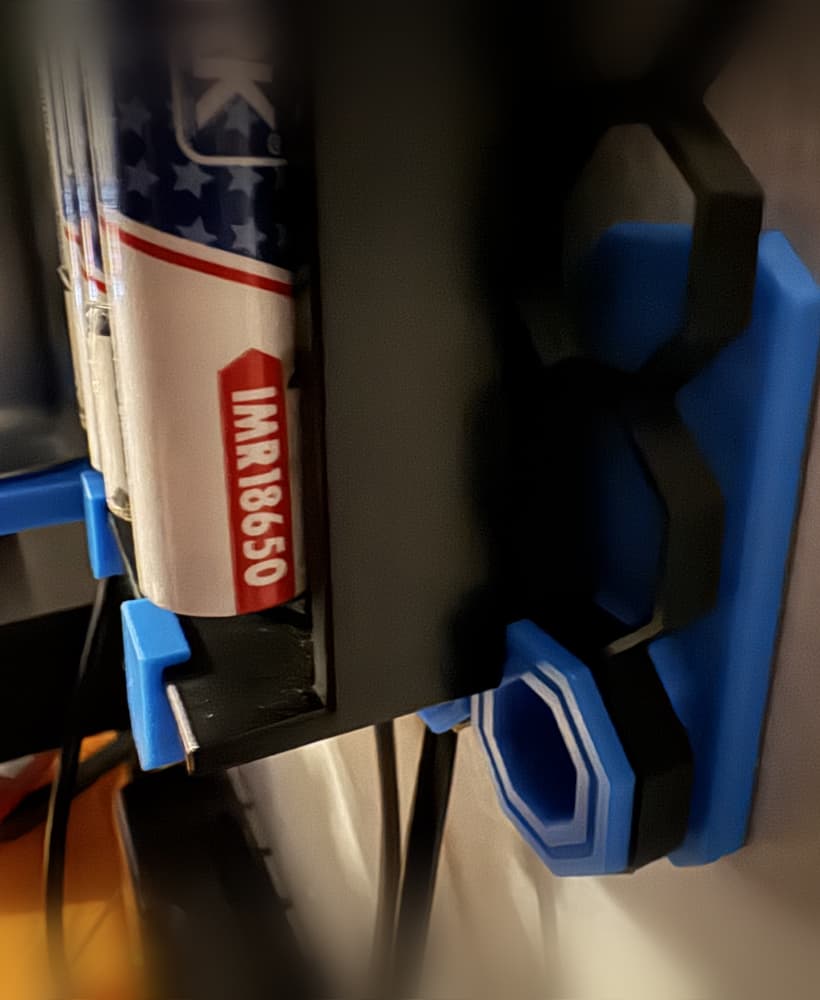 Parametric Multiboard Hooked Pegs (Bolt-Locked and Push-Fit) 3d model