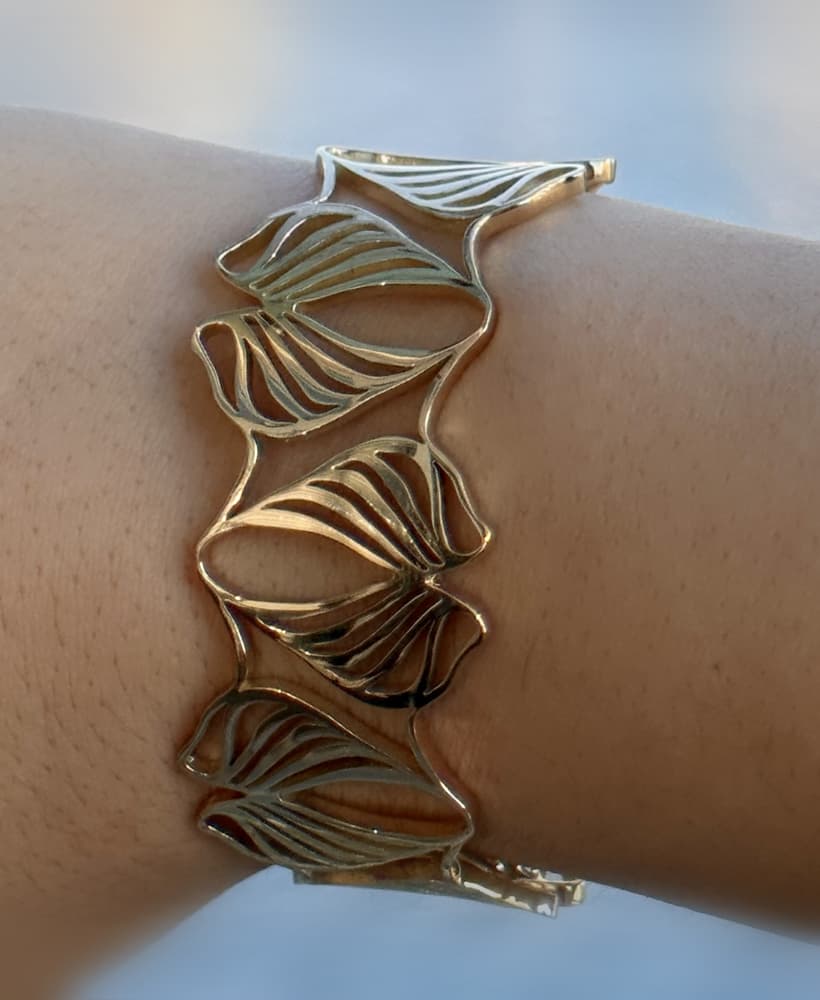 Cuff Bracelet - Leaves.stl 3d model
