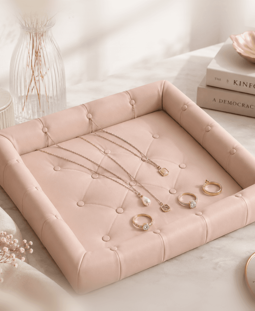 Free Tufted Jewelry Tray STL – Coquette Ring Holder & Luxury Vanity Organizer 3D Print 3d model