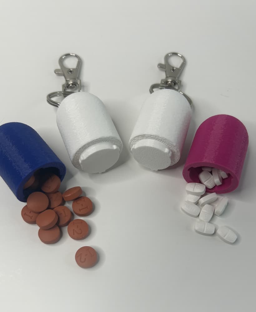 Medi-Mate (Pill Holder Keychain) 3d model