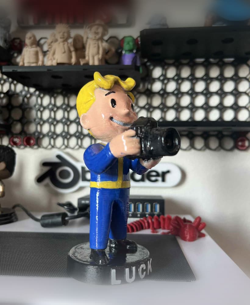 FALLOUT VAULTBOY LUCK CUSTOM CAMERA.stl 3d model