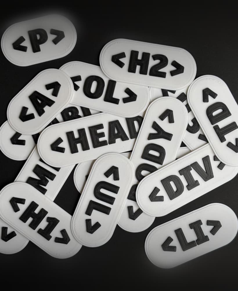 Decorative plates with HTML tags 3d model