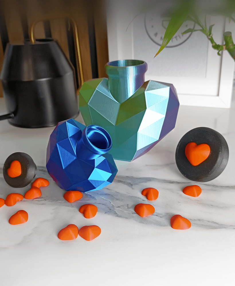 Love Potion LowPoly + Heart Lid, 2x Heart Shaped, No Support 3d model