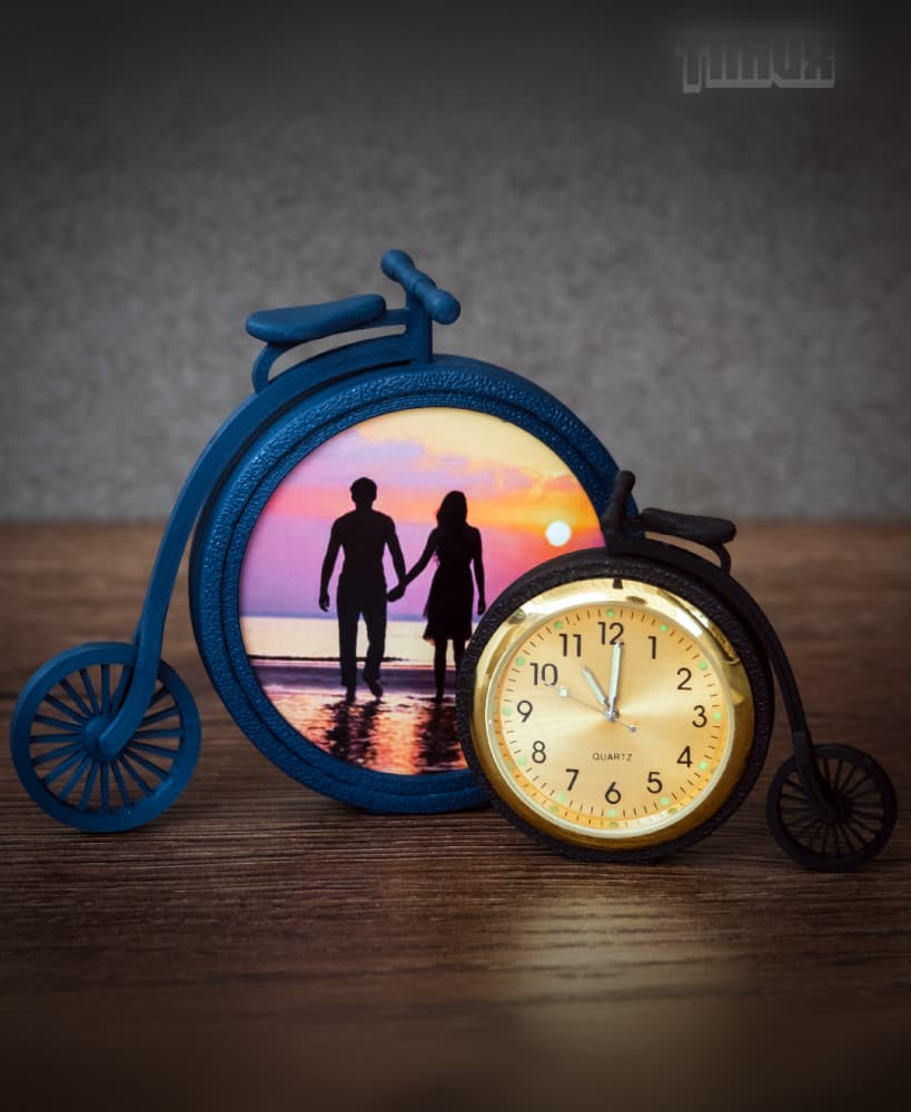 VINTAGE BICYCLE CLOCK HOLDER AND PHOTO FRAME 3d model