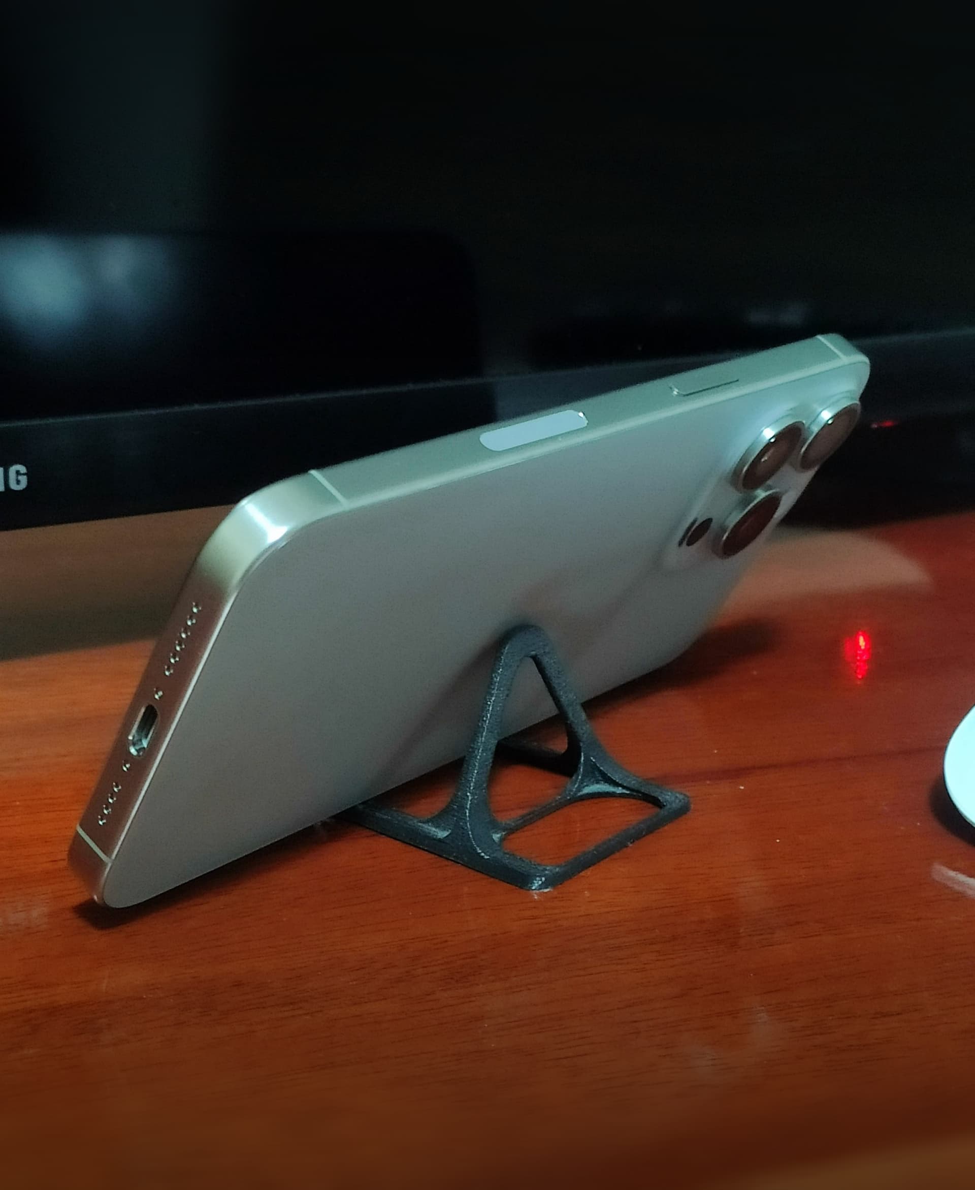 Smartphone Stand Super Optimized 3d model