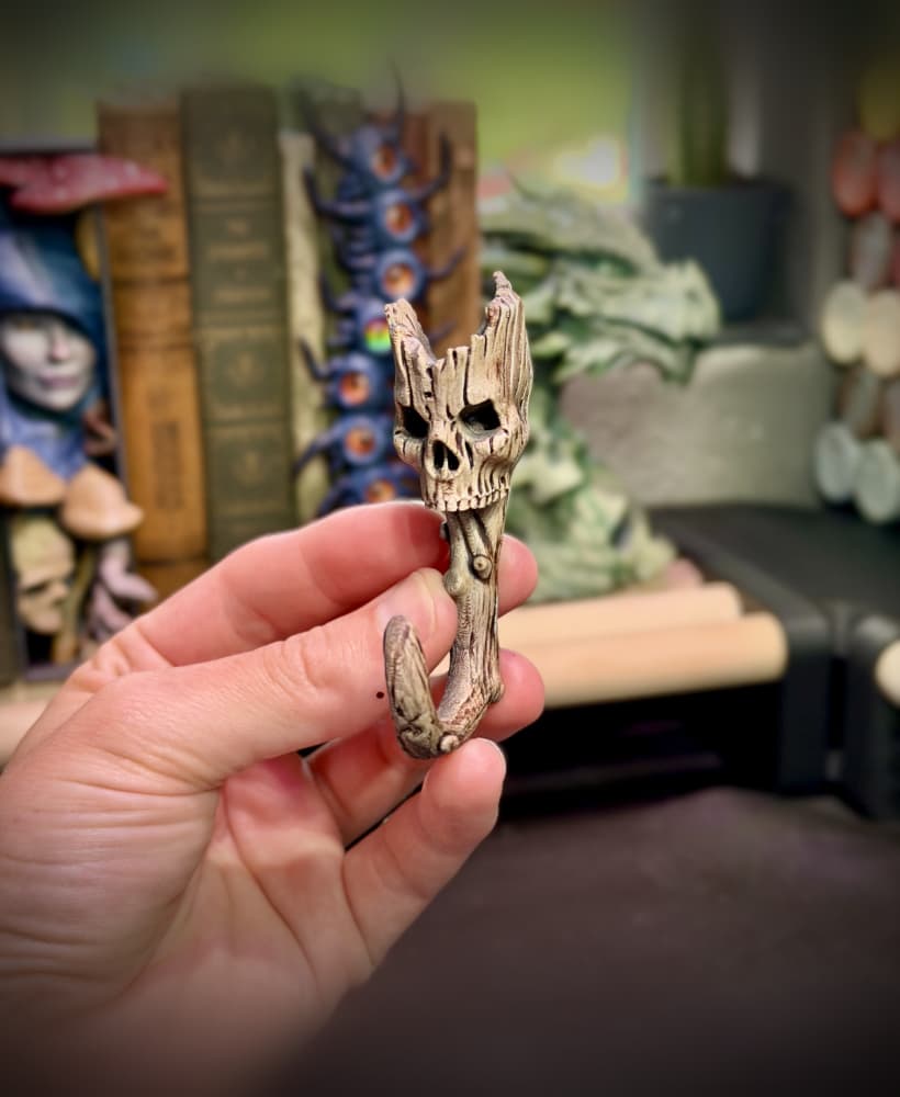 Skull wood wall hook 3d model