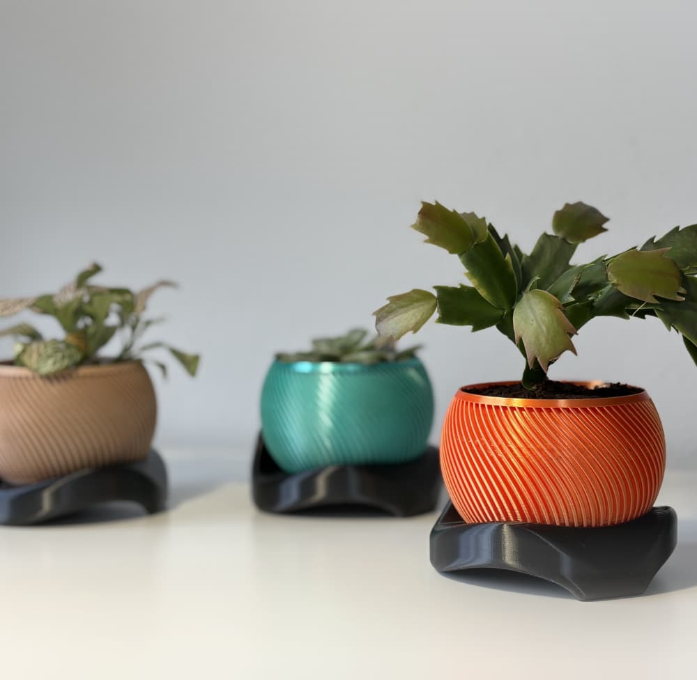 Wavy flowerpots 3d model