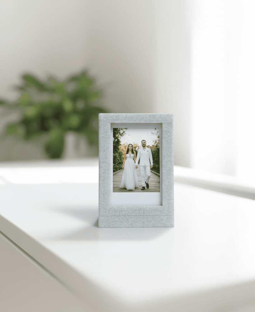 MEMBOX Display – Magnetic Photo Holder for Mini Instax & Polaroid Style Prints 3d model