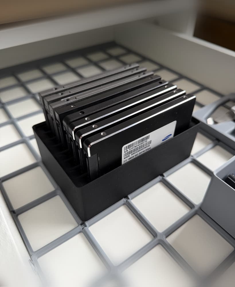 SSD Holder Gridfinity 3d model